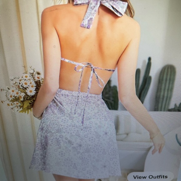 New Boho lavender and white floral deep plunge halter dress in size large - Picture 5 of 9